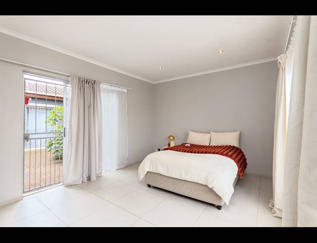 4 BEDROOM FREESTANDING FOR SALE IN PARKLANDS